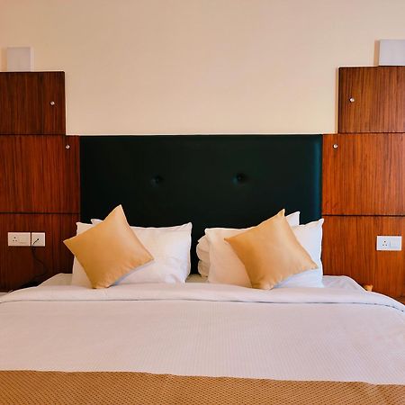 Presidency Kochi City Centre Extérieur photo