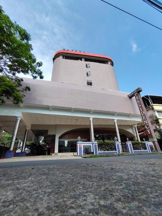 Presidency Kochi City Centre Extérieur photo