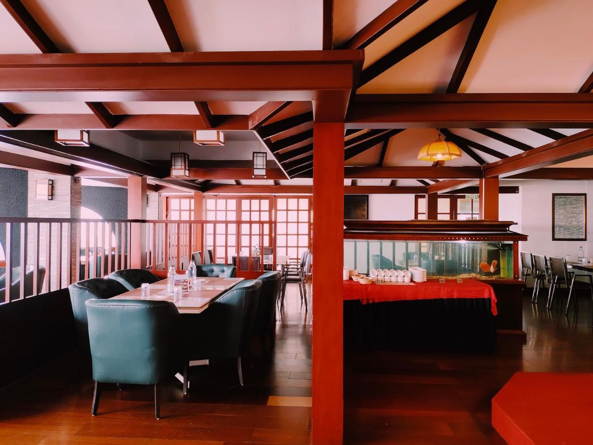 Presidency Kochi City Centre Extérieur photo