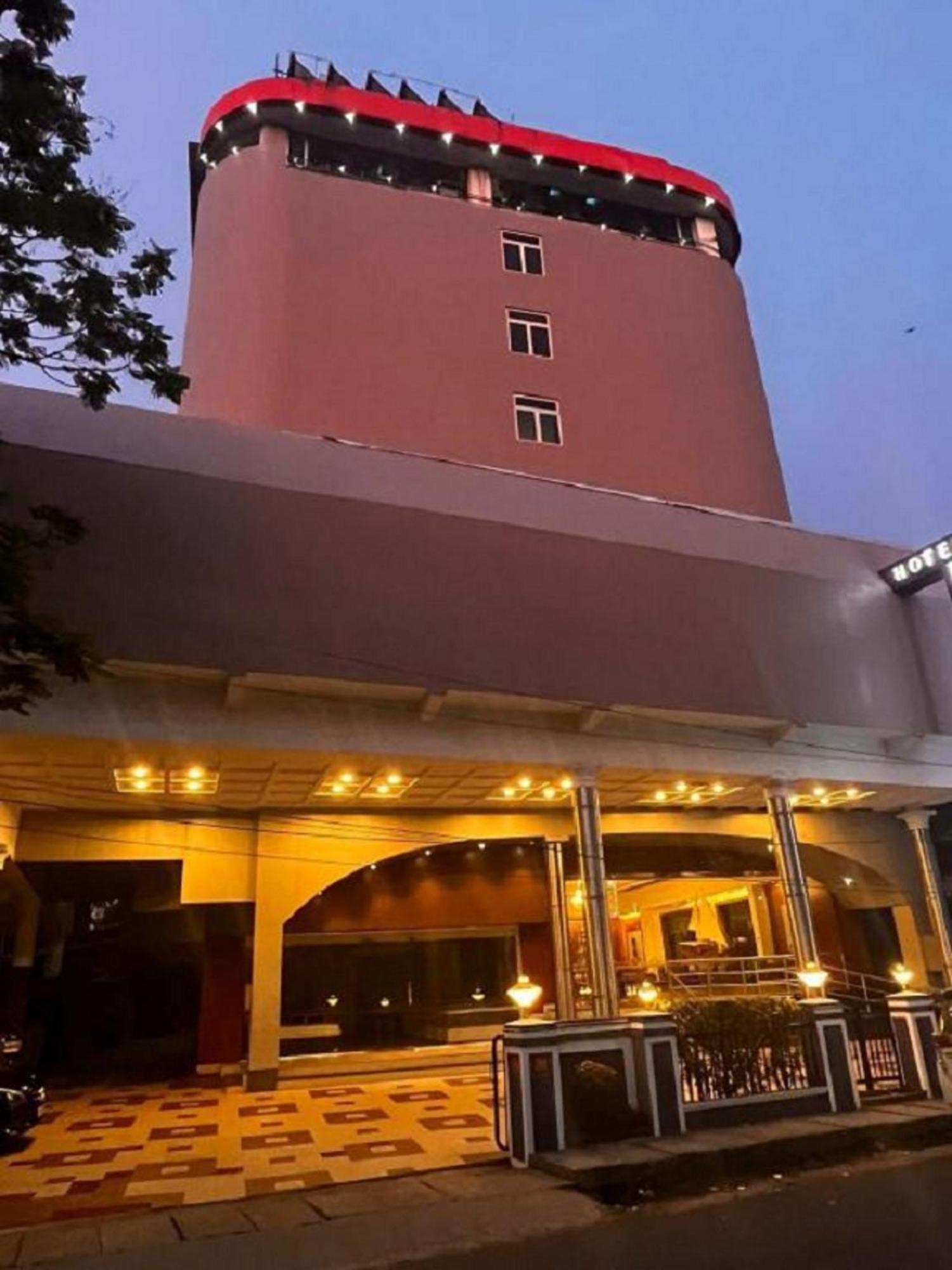 Presidency Kochi City Centre Extérieur photo