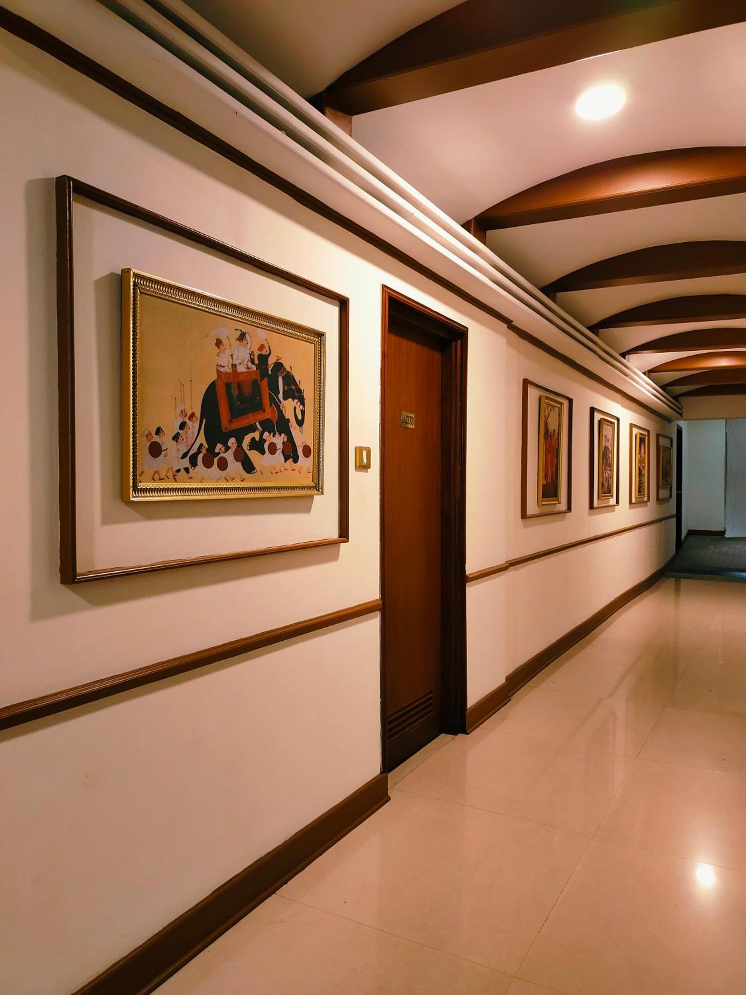 Presidency Kochi City Centre Extérieur photo