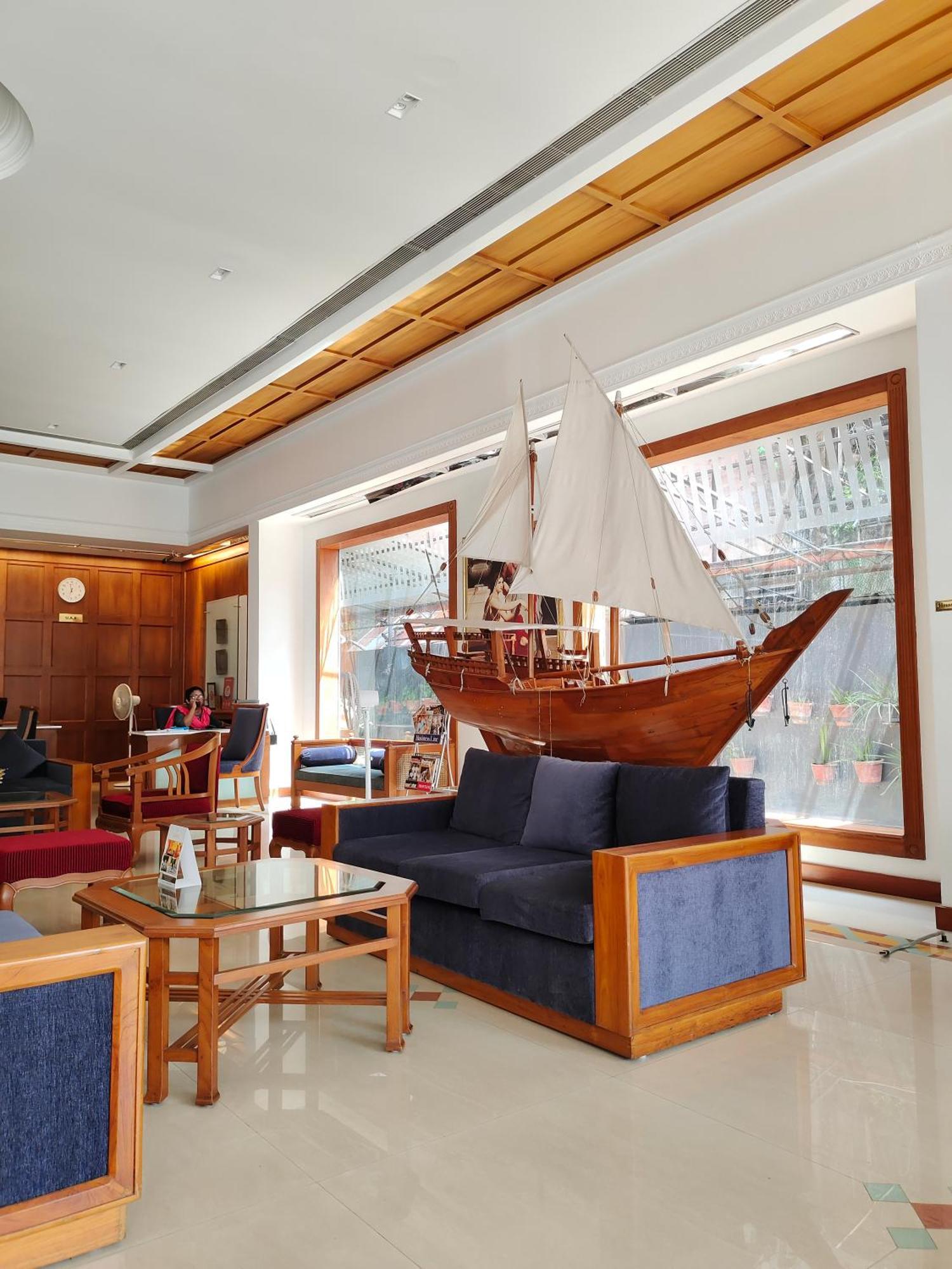 Presidency Kochi City Centre Extérieur photo