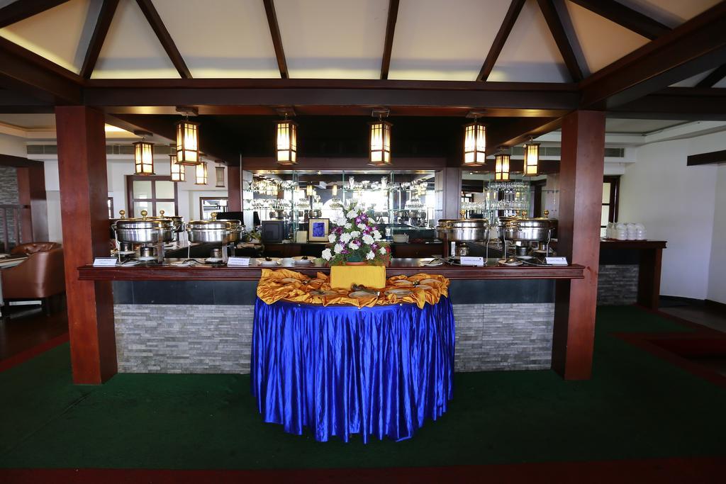 Presidency Kochi City Centre Extérieur photo