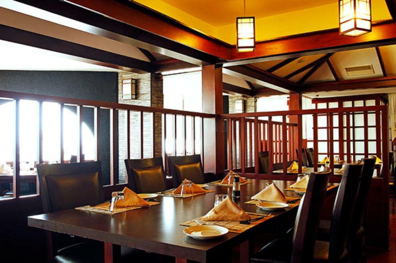 Presidency Kochi City Centre Extérieur photo