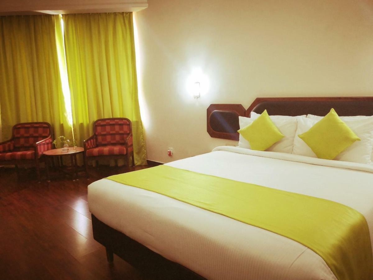 Presidency Kochi City Centre Extérieur photo