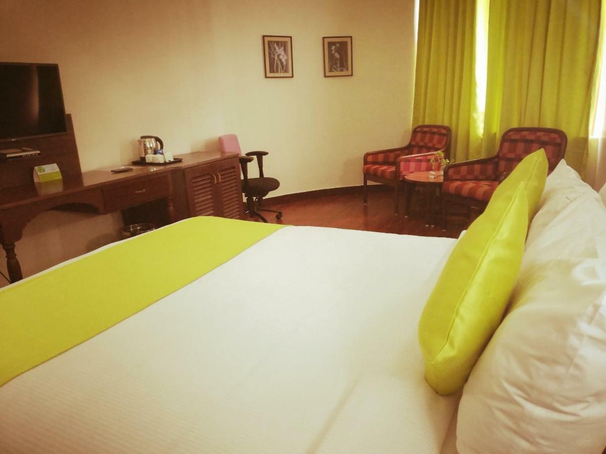 Presidency Kochi City Centre Extérieur photo