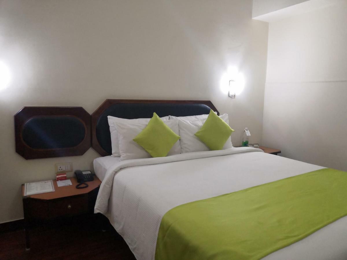 Presidency Kochi City Centre Extérieur photo
