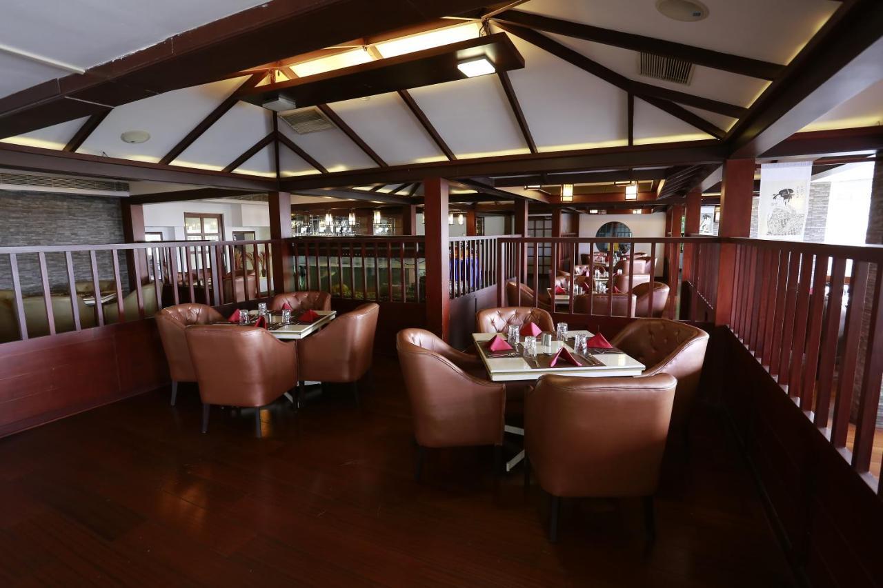 Presidency Kochi City Centre Extérieur photo