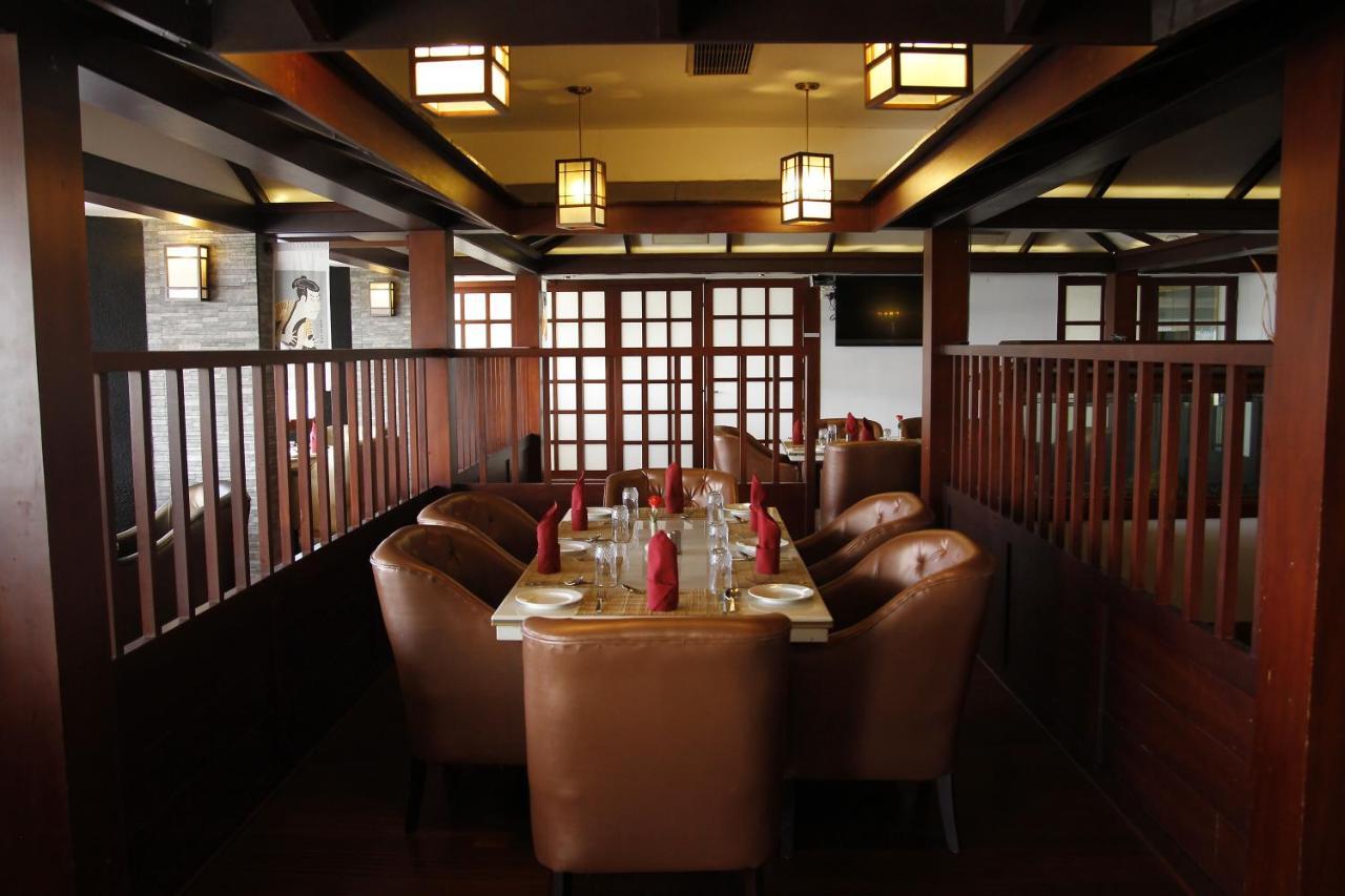 Presidency Kochi City Centre Extérieur photo