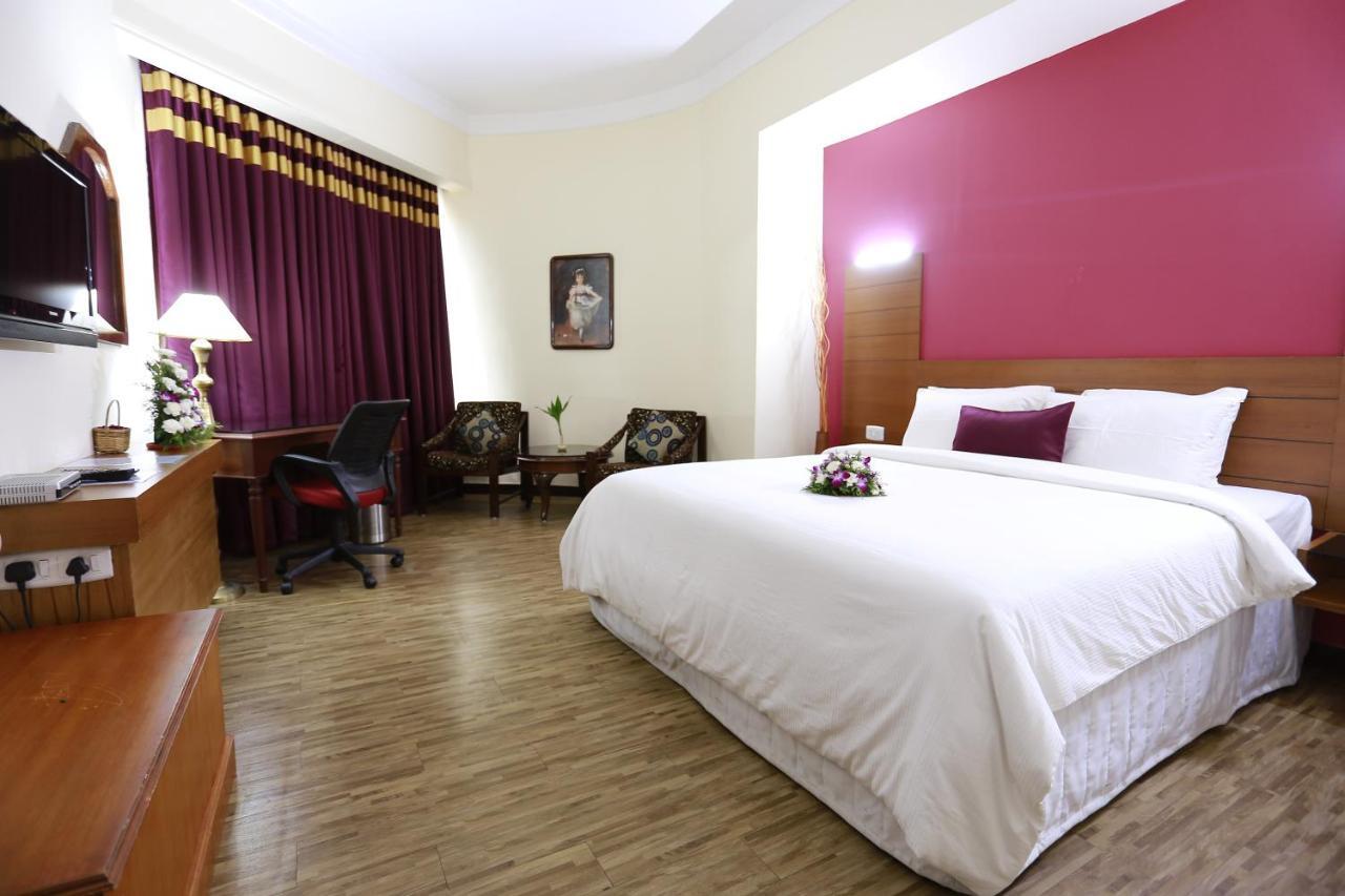 Presidency Kochi City Centre Extérieur photo